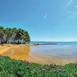 Appartement Luxurious In With House Sea View