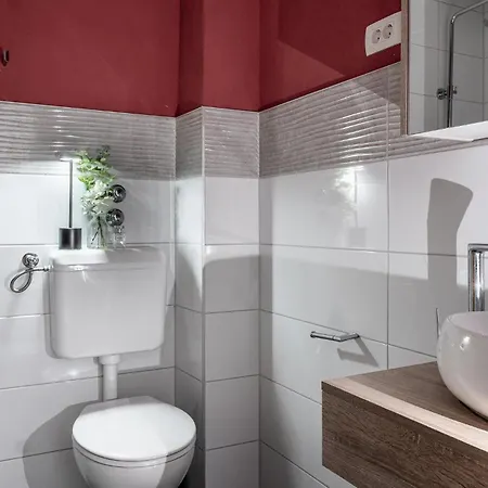 1 Bedroom Awesome In *