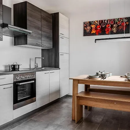 Luxurious In With House Sea View *