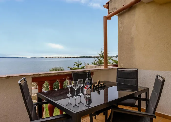 Apartment Luxurious In With House Sea View Vir