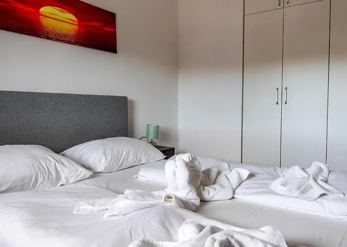 Luxurious In With House Sea View * Vir